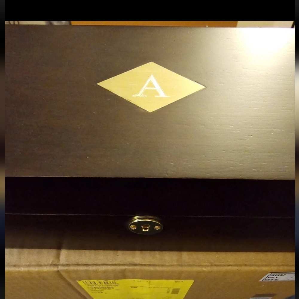 Mark & Graham FIRE! NIB! Acacia Veneer Wood Watch Box w/Lock & Key. Initial A.